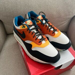 Nike Men's Multicolor Sneakers